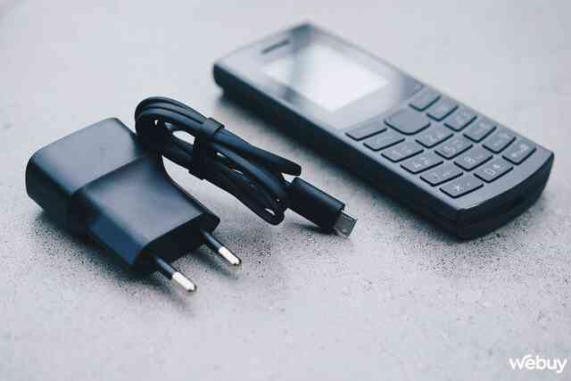Trên tay Nokia 105 4G Pro - điện thoại Trên tay Nokia 105 4G Pro - điện thoại