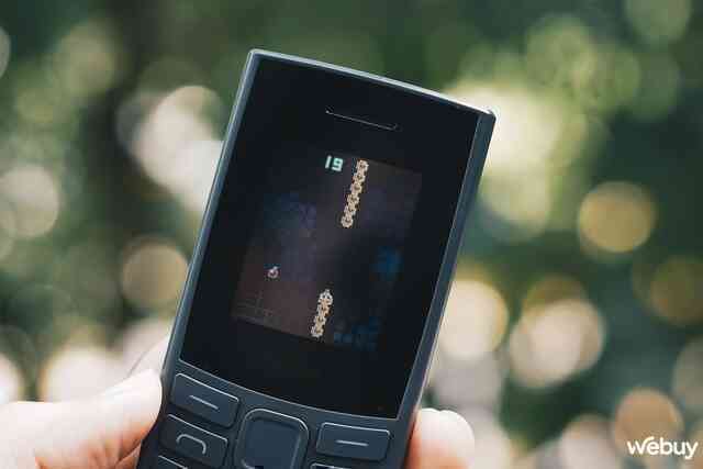 Trên tay Nokia 105 4G Pro - điện thoại Trên tay Nokia 105 4G Pro - điện thoại