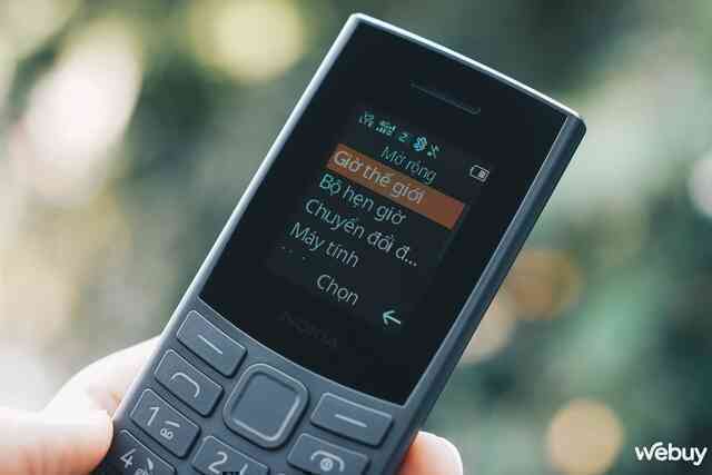 Trên tay Nokia 105 4G Pro - điện thoại Trên tay Nokia 105 4G Pro - điện thoại