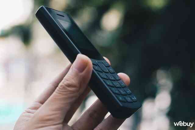 Trên tay Nokia 105 4G Pro - điện thoại Trên tay Nokia 105 4G Pro - điện thoại