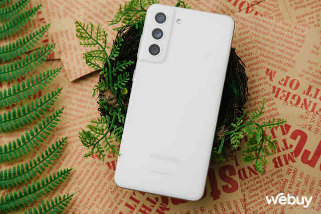 Samsung cập nhật Galaxy AI cho một mẫu máy "siêu cũ", ai còn dùng thì vui nhưng giờ thì đừng mua máy này nữa- Ảnh 3. Samsung cập nhật Galaxy AI cho một mẫu máy "siêu cũ", ai còn dùng thì vui nhưng giờ thì đừng mua máy này nữa- Ảnh 3.