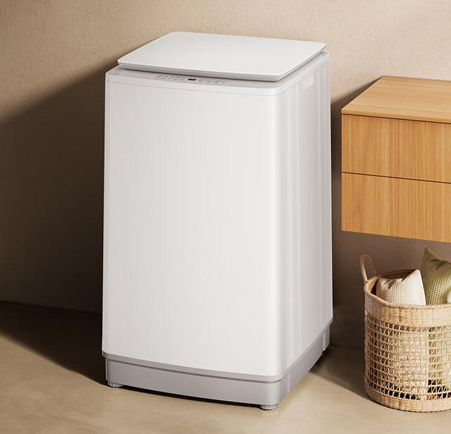 Xiaomi ra mắt máy giặt cửa trên 10Kg: Điều chỉnh lượng nước dựa trên khối lượng quần áo, diệt khuẩn 99%, giá 3.1 triệu đồng