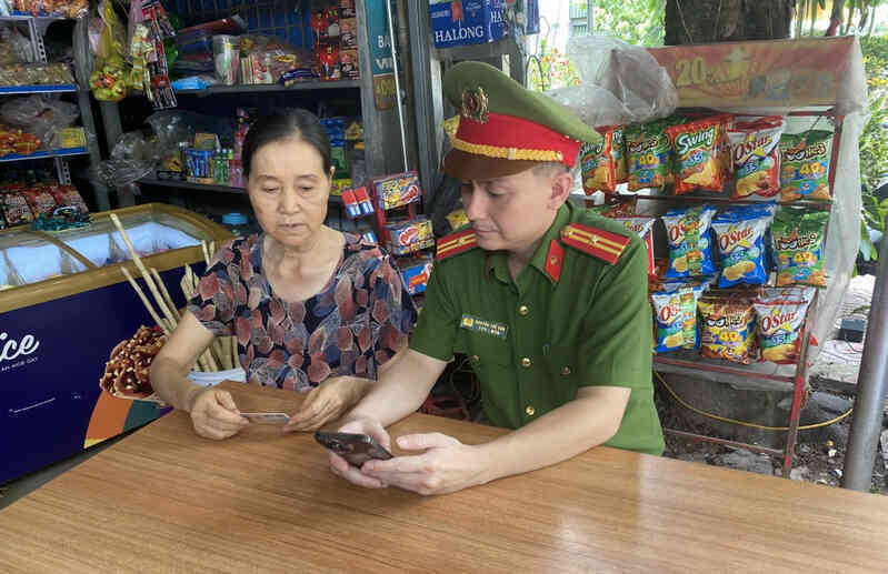 Ứng dụng VNeID thuận lợi trong thực hiện các thủ tục hành chính