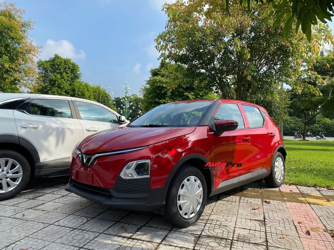 VinFast VF 5 Plus lộ bản mới: Giá thấp hơn 8 triệu đồng, mâm sắt cỡ nhỏ, phối màu sơn kiểu khác- Ảnh 8. VinFast VF 5 Plus lộ bản mới: Giá thấp hơn 8 triệu đồng, mâm sắt cỡ nhỏ, phối màu sơn kiểu khác- Ảnh 8.