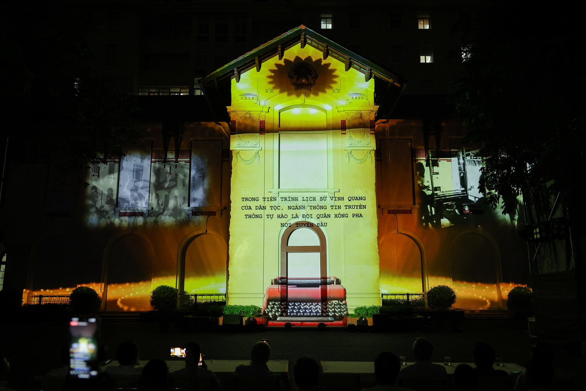 Ấn tượng trình chiếu 3D Mapping nhân kỷ niệm 79 năm ngành Thông tin và Truyền thông- Ảnh 3. Ấn tượng trình chiếu 3D Mapping nhân kỷ niệm 79 năm ngành Thông tin và Truyền thông- Ảnh 3.