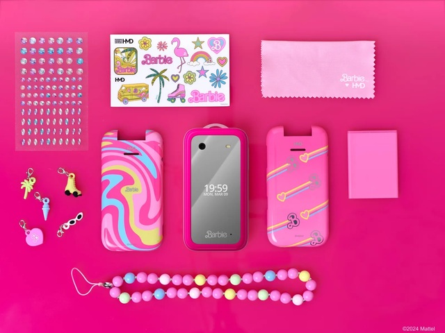 Ra mắt Barbie Phone: Phiên bản nâng cấp của Nokia 2660 Flip với diện mạo "full hồng", nhiều phụ kiện độc đáo- Ảnh 4. Ra mắt Barbie Phone: Phiên bản nâng cấp của Nokia 2660 Flip với diện mạo "full hồng", nhiều phụ kiện độc đáo- Ảnh 4.