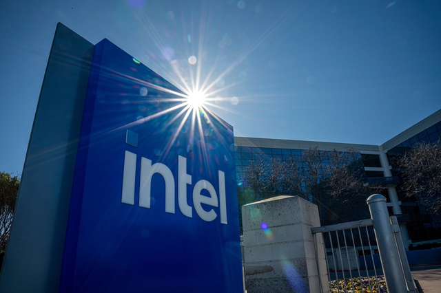 Cổ phiếu Intel tụt 30% chỉ sau một đêm, 39 tỷ USD vốn hoá thị trường "bốc hơi"- Ảnh 2. Cổ phiếu Intel tụt 30% chỉ sau một đêm, 39 tỷ USD vốn hoá thị trường "bốc hơi"- Ảnh 2.