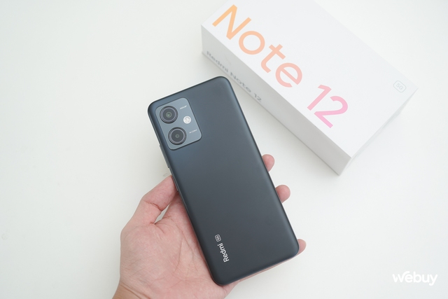 Lại là điện thoại Xiaomi: Giá 2,79 triệu đồng có màn hình AMOLED 120Hz, chip Snapdragon 4 Gen 1 5G ổn định, pin 5.000mAh- Ảnh 3. Lại là điện thoại Xiaomi: Giá 2,79 triệu đồng có màn hình AMOLED 120Hz, chip Snapdragon 4 Gen 1 5G ổn định, pin 5.000mAh- Ảnh 3.