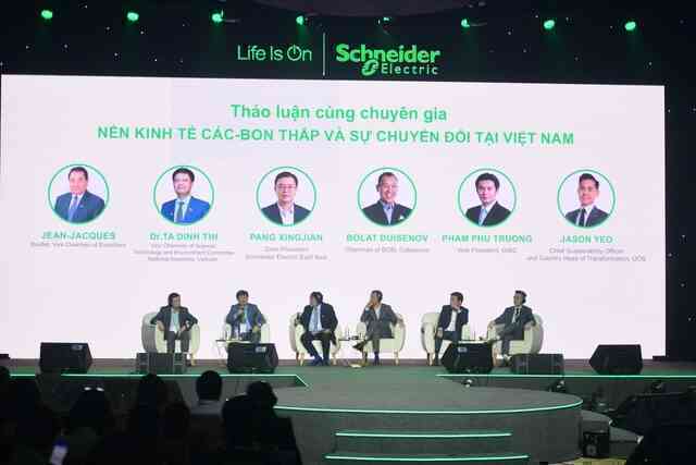 Schneider Electric công bố loạt giải pháp ứng dụng AI: Hướng tới phát triển bền vững, giảm thiểu biến đổi khí hậu