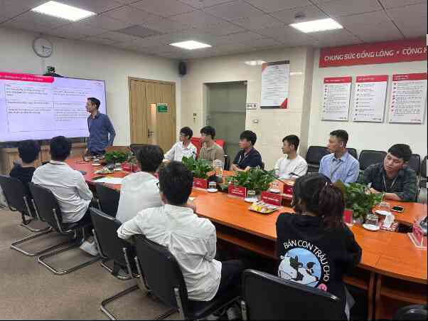Giám đốc Viettel Software: "Không đi đầu cũng là một lợi thế!"- Ảnh 3. Giám đốc Viettel Software: "Không đi đầu cũng là một lợi thế!"- Ảnh 3.