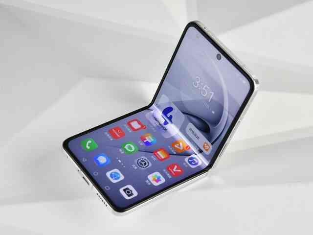 Cận cảnh Huawei nova Flip: Thiết kế mỏng nhẹ, bản lề bền bỉ, màn hình phụ hơi nhỏ tí nhưng vẫn ổn, giá rẻ hơn Xiaomi MIX Flip- Ảnh 14. Cận cảnh Huawei nova Flip: Thiết kế mỏng nhẹ, bản lề bền bỉ, màn hình phụ hơi nhỏ tí nhưng vẫn ổn, giá rẻ hơn Xiaomi MIX Flip- Ảnh 14.