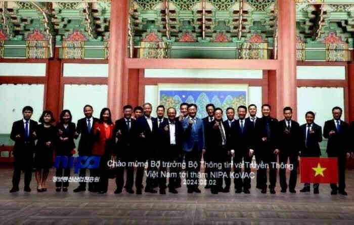 Nguyễn Mạnh Hùng 2.jpg