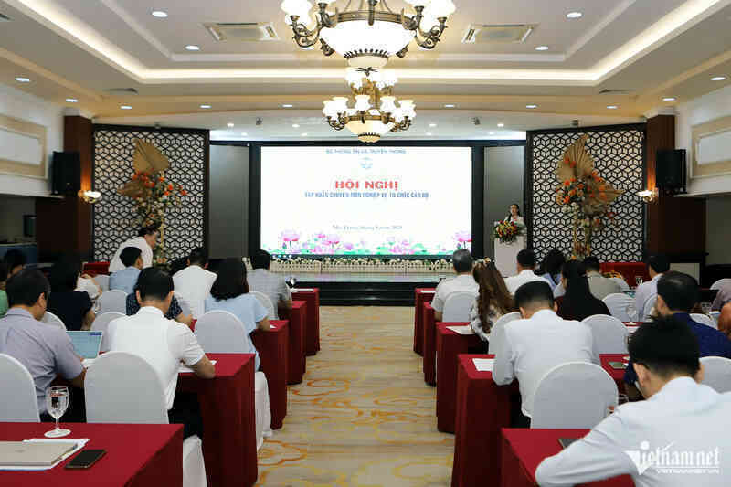 W-Hoinghi NhaTrang 1.jpg