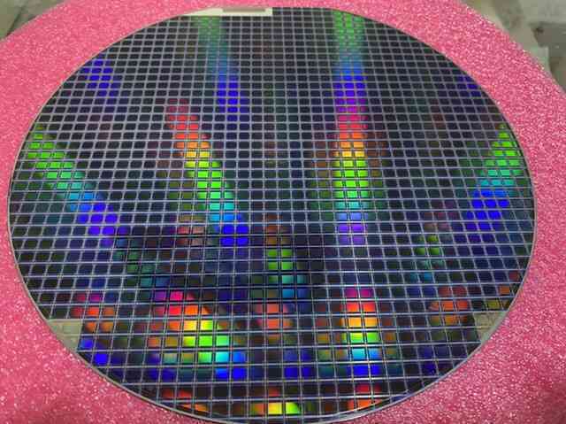 Tại sao tấm wafer lại có hình tròn nhưng chip lại có hình vuông?- Ảnh 3. Tại sao tấm wafer lại có hình tròn nhưng chip lại có hình vuông?- Ảnh 3.