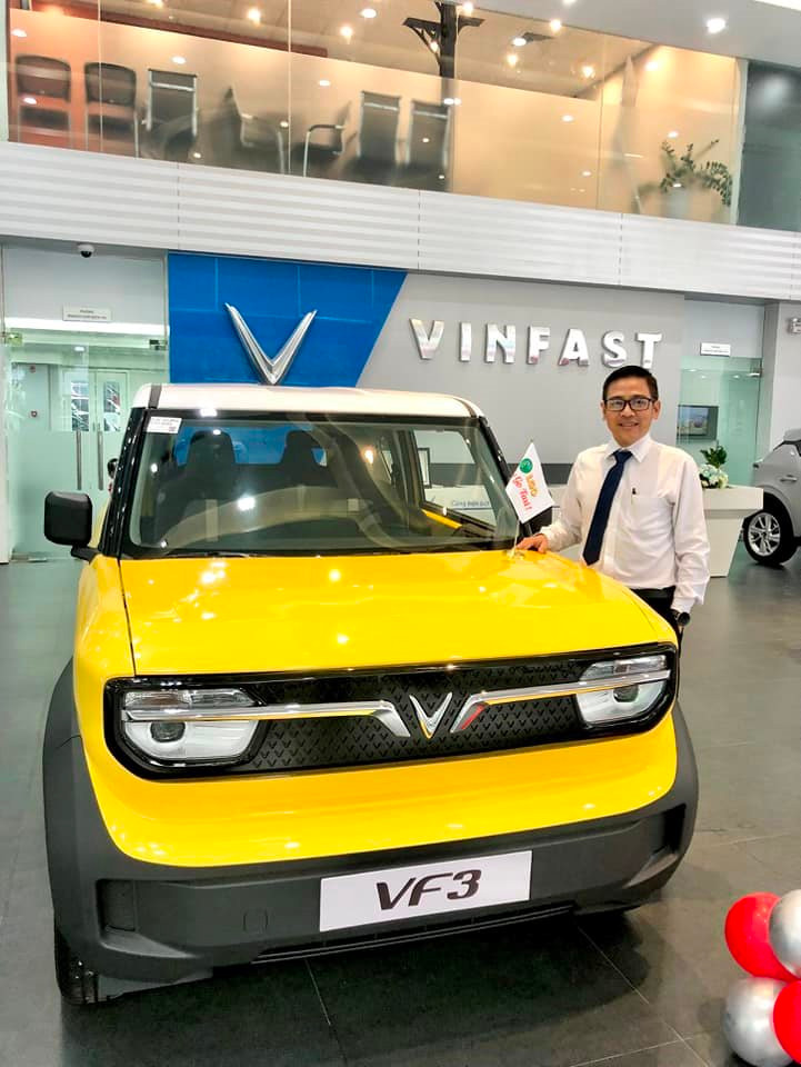Hãng taxi vừa mua 600 chiếc VinFast VF 3 của ông Phạm Nhật Vượng thông báo tuyển dụng 100 tài xế, mở rộng phạm vi hoạt động- Ảnh 2. Hãng taxi vừa mua 600 chiếc VinFast VF 3 của ông Phạm Nhật Vượng thông báo tuyển dụng 100 tài xế, mở rộng phạm vi hoạt động- Ảnh 2.