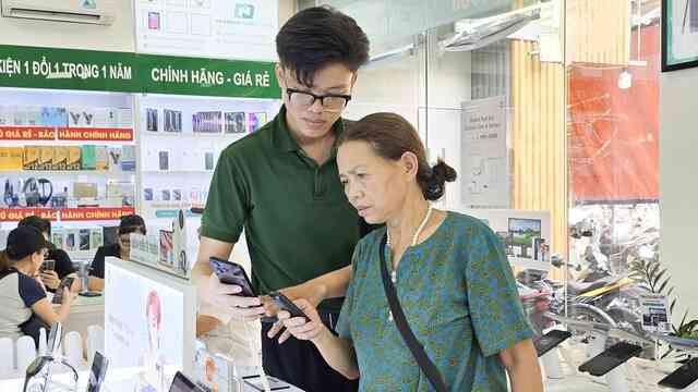 Gợi ý 7 điện thoại "cục gạch" hiệu Nokia, Vtel, Xiaomi... giá từ 399.000đ trang bị 4G không lo cắt sóng