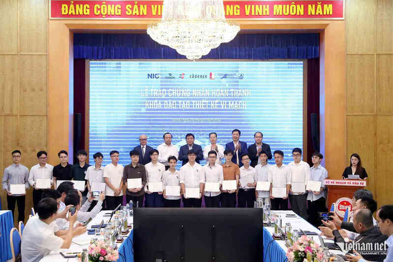 Sinh viên thiết kế chip Việt được nhiều tập đoàn công nghệ săn đón