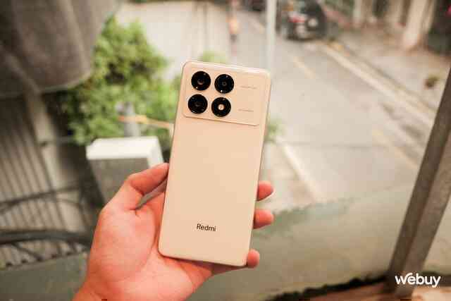 Điện thoại Xiaomi này giá chỉ hơn 5 triệu: Màn hình OLED cực đẹp, chip Dimensity 8300 Ultra 1,4 triệu điểm AnTuTu, pin 5.500mAh- Ảnh 2. Điện thoại Xiaomi này giá chỉ hơn 5 triệu: Màn hình OLED cực đẹp, chip Dimensity 8300 Ultra 1,4 triệu điểm AnTuTu, pin 5.500mAh- Ảnh 2.