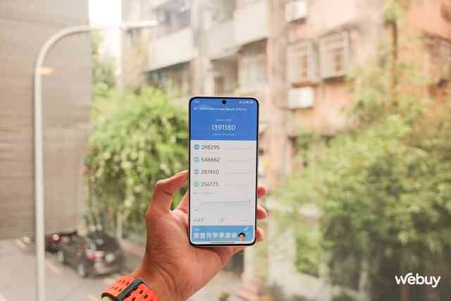 Điện thoại Xiaomi này giá chỉ hơn 5 triệu: Màn hình OLED cực đẹp, chip Dimensity 8300 Ultra 1,4 triệu điểm AnTuTu, pin 5.500mAh- Ảnh 15. Điện thoại Xiaomi này giá chỉ hơn 5 triệu: Màn hình OLED cực đẹp, chip Dimensity 8300 Ultra 1,4 triệu điểm AnTuTu, pin 5.500mAh- Ảnh 15.