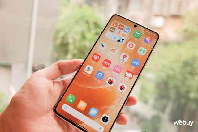 Điện thoại Xiaomi này giá chỉ hơn 5 triệu: Màn hình OLED cực đẹp, chip Dimensity 8300 Ultra 1,4 triệu điểm AnTuTu, pin 5.500mAh- Ảnh 18. Điện thoại Xiaomi này giá chỉ hơn 5 triệu: Màn hình OLED cực đẹp, chip Dimensity 8300 Ultra 1,4 triệu điểm AnTuTu, pin 5.500mAh- Ảnh 18.