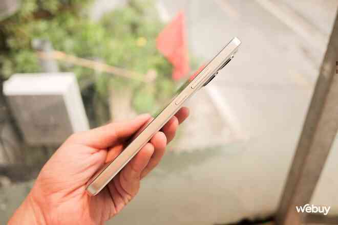 Điện thoại Xiaomi này giá chỉ hơn 5 triệu: Màn hình OLED cực đẹp, chip Dimensity 8300 Ultra 1,4 triệu điểm AnTuTu, pin 5.500mAh- Ảnh 7. Điện thoại Xiaomi này giá chỉ hơn 5 triệu: Màn hình OLED cực đẹp, chip Dimensity 8300 Ultra 1,4 triệu điểm AnTuTu, pin 5.500mAh- Ảnh 7.