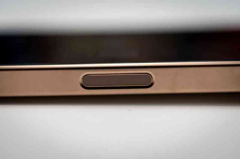 Trên tay iPhone 16 với nút bấm và thiết kế mới - 7