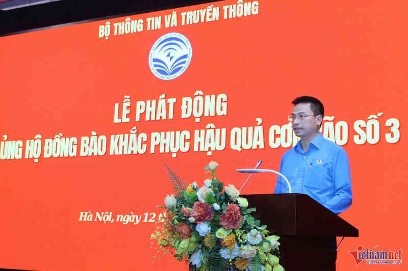 W-phat dong quyen gop ung ho dong bao khac phuc bao Yagi 0 1.jpg