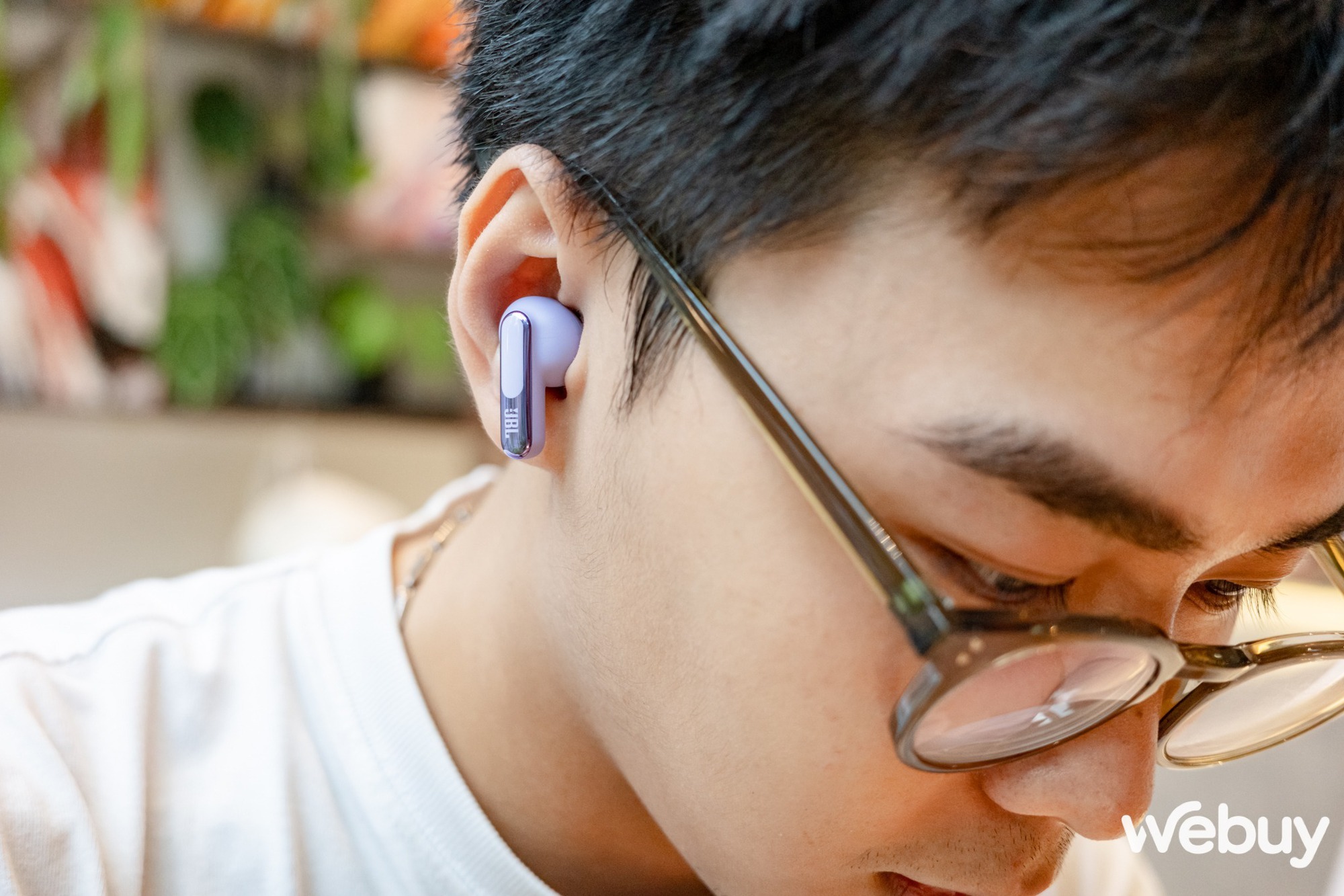 Gen Z đã đúng: Tai nghe không dây có màn hình độc đáo này sở hữu loạt ưu điểm khiến giới trẻ quá là “mê mẩn”, chẳng trách được đề cử giải thưởng Better Choice Awards 2024- Ảnh 6. Gen Z đã đúng: Tai nghe không dây có màn hình độc đáo này sở hữu loạt ưu điểm khiến giới trẻ quá là “mê mẩn”, chẳng trách được đề cử giải thưởng Better Choice Awards 2024- Ảnh 6.