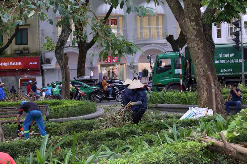 Chùm ảnh: Toàn cảnh Hà Nội sau một tuần bị ảnh hưởng bởi bão YAGI- Ảnh 11. Chùm ảnh: Toàn cảnh Hà Nội sau một tuần bị ảnh hưởng bởi bão YAGI- Ảnh 11.