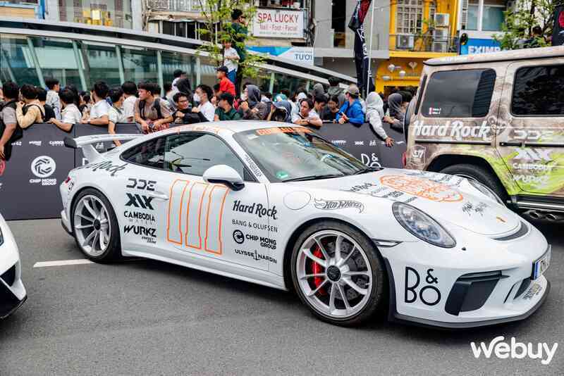 Chiêm ngưỡng loạt siêu xe tại Gumball 3000: Không chỉ đắt giá mà còn nổi bật về độ hiếm- Ảnh 28. Chiêm ngưỡng loạt siêu xe tại Gumball 3000: Không chỉ đắt giá mà còn nổi bật về độ hiếm- Ảnh 28.