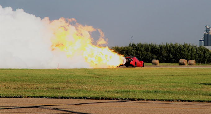 Insanity Jet Car: Chiếc xe được trang bị động cơ phản lực của Rolls-Royce, có thể đạt tốc độ lên tới hơn 643 km/h- Ảnh 5. Insanity Jet Car: Chiếc xe được trang bị động cơ phản lực của Rolls-Royce, có thể đạt tốc độ lên tới hơn 643 km/h- Ảnh 5.