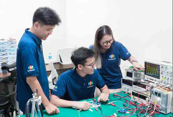 Nhân sự thứ 80.013 của FPT khẳng định cơ hội ngành bán dẫn cho thanh niên Việt Nam- Ảnh 2. Nhân sự thứ 80.013 của FPT khẳng định cơ hội ngành bán dẫn cho thanh niên Việt Nam- Ảnh 2.
