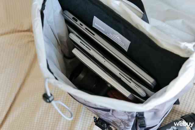 Đây là balo cao cấp thiết kế đẹp, dung tích 22L đựng được cả thế giới: Laptop 16 inch, iPad Pro, máy ảnh...- Ảnh 8. Đây là balo cao cấp thiết kế đẹp, dung tích 22L đựng được cả thế giới: Laptop 16 inch, iPad Pro, máy ảnh...- Ảnh 8.