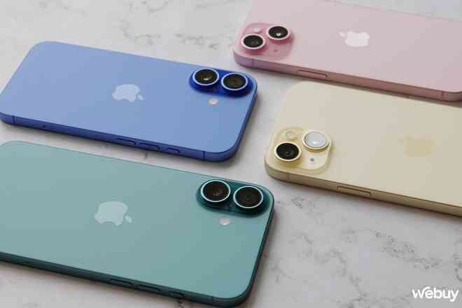 Trên tay iPhone 16 và iPhone 16 Plus chính hãng VN/A: Đây mới là chiếc iPhone đáng mua của năm nay, nhiều nâng cấp, có màu "Xanh Mòng Két" mới siêu đẹp- Ảnh 8. Trên tay iPhone 16 và iPhone 16 Plus chính hãng VN/A: Đây mới là chiếc iPhone đáng mua của năm nay, nhiều nâng cấp, có màu "Xanh Mòng Két" mới siêu đẹp- Ảnh 8.