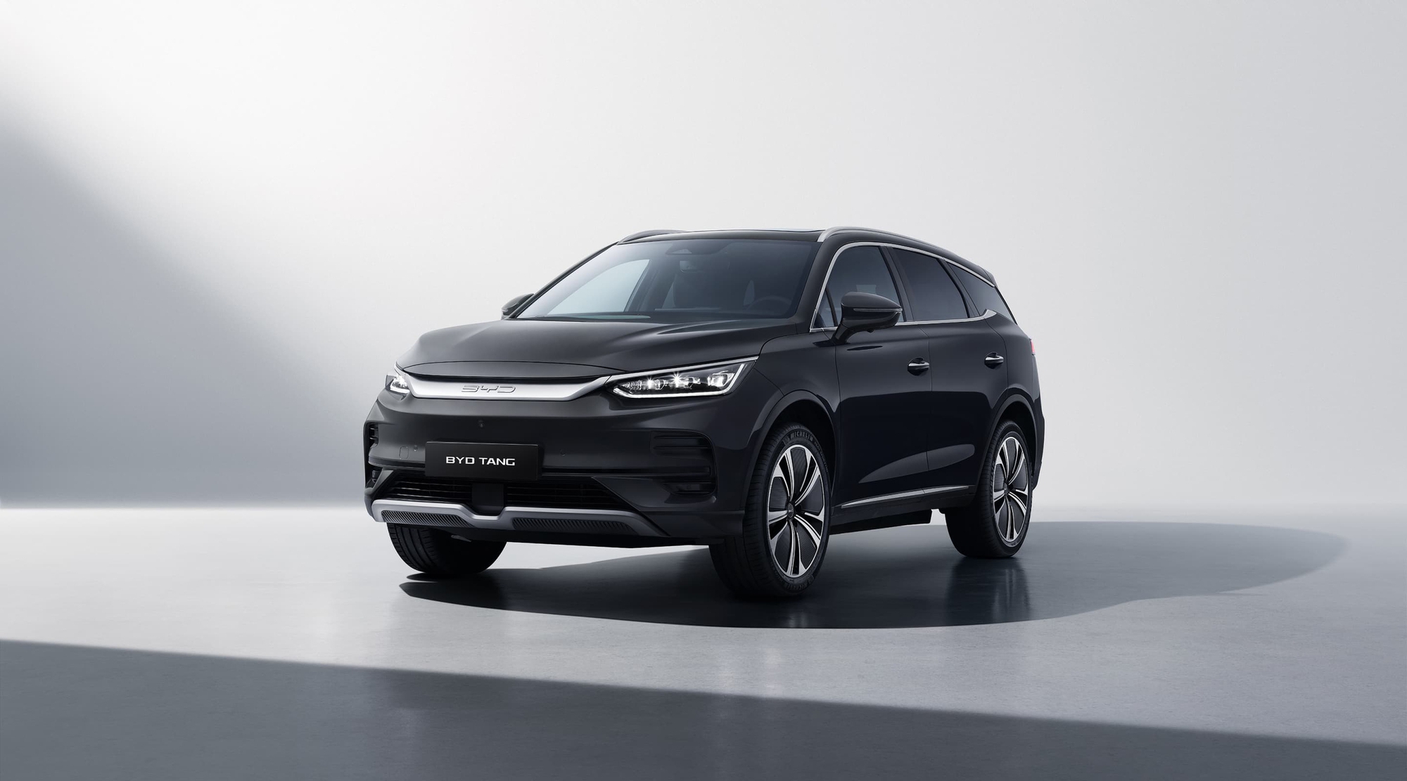BYD sắp ra mắt xe mới ở Việt Nam nhưng cái tên khiến người dùng e ngại