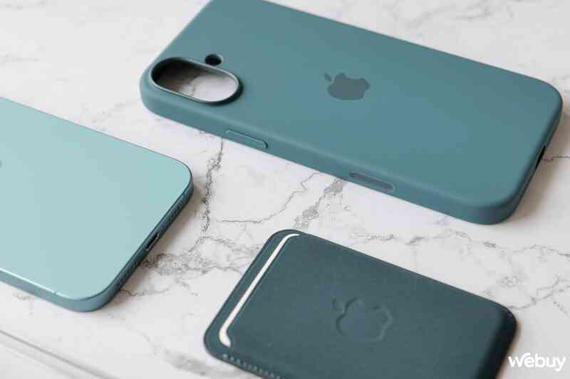 Đây là ốp lưng chính hãng Apple cho iPhone 16: Không phải dạng khoét lỗ mà là cảm ứng trực tiếp qua ốp, dùng cực mượt- Ảnh 2. Đây là ốp lưng chính hãng Apple cho iPhone 16: Không phải dạng khoét lỗ mà là cảm ứng trực tiếp qua ốp, dùng cực mượt- Ảnh 2.