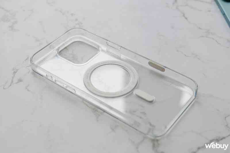 Đây là ốp lưng chính hãng Apple cho iPhone 16: Không phải dạng khoét lỗ mà là cảm ứng trực tiếp qua ốp, dùng cực mượt- Ảnh 7. Đây là ốp lưng chính hãng Apple cho iPhone 16: Không phải dạng khoét lỗ mà là cảm ứng trực tiếp qua ốp, dùng cực mượt- Ảnh 7.