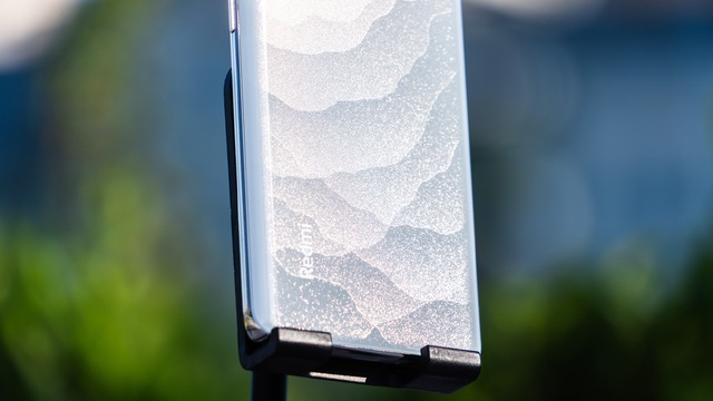 Trên tay điện thoại siêu chống nước, siêu bền bỉ của Xiaomi, hiệu năng mạnh mà pin lại còn khủng, giá chỉ hơn 6 triệu đồng- Ảnh 4. Trên tay điện thoại siêu chống nước, siêu bền bỉ của Xiaomi, hiệu năng mạnh mà pin lại còn khủng, giá chỉ hơn 6 triệu đồng- Ảnh 4.