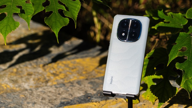 Trên tay điện thoại siêu chống nước, siêu bền bỉ của Xiaomi, hiệu năng mạnh mà pin lại còn khủng, giá chỉ hơn 6 triệu đồng- Ảnh 6. Trên tay điện thoại siêu chống nước, siêu bền bỉ của Xiaomi, hiệu năng mạnh mà pin lại còn khủng, giá chỉ hơn 6 triệu đồng- Ảnh 6.