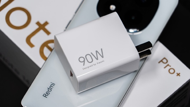 Trên tay điện thoại siêu chống nước, siêu bền bỉ của Xiaomi, hiệu năng mạnh mà pin lại còn khủng, giá chỉ hơn 6 triệu đồng- Ảnh 10. Trên tay điện thoại siêu chống nước, siêu bền bỉ của Xiaomi, hiệu năng mạnh mà pin lại còn khủng, giá chỉ hơn 6 triệu đồng- Ảnh 10.