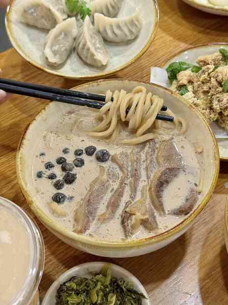 Những review đầu tiên về mì trà sữa trân châu bắp bò: Giá bằng 2 bát phở, hương vị ra sao mà gây tranh cãi?- Ảnh 5. Những review đầu tiên về mì trà sữa trân châu bắp bò: Giá bằng 2 bát phở, hương vị ra sao mà gây tranh cãi?- Ảnh 5.