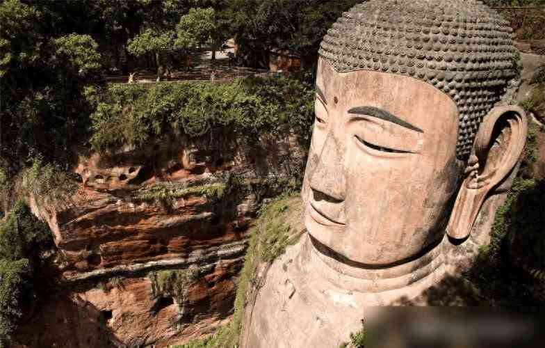 Bí ẩn 'nước mắt Đức Phật' của tượng Phật khổng lồ Leshan: Hiện tượng khoa học hay truyền thuyết?