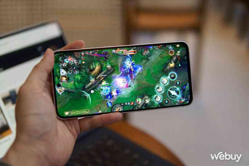 Trải nghiệm nhanh Galaxy Tab S10 Ultra và S24 FE mới: Màn hình chống chói, cấu hình vẫn mạnh và tích hợp AI- Ảnh 29. Trải nghiệm nhanh Galaxy Tab S10 Ultra và S24 FE mới: Màn hình chống chói, cấu hình vẫn mạnh và tích hợp AI- Ảnh 29.