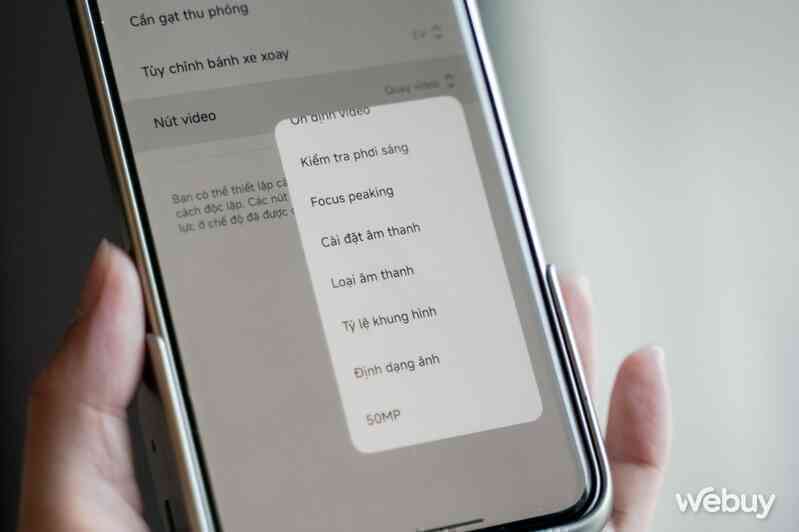 Xiaomi 14 Ultra cũng có nút chụp ảnh nhờ phụ kiện độc quyền này, tính năng và trải nghiệm khá hơn nút chụp trên iPhone 16- Ảnh 15. Xiaomi 14 Ultra cũng có nút chụp ảnh nhờ phụ kiện độc quyền này, tính năng và trải nghiệm khá hơn nút chụp trên iPhone 16- Ảnh 15.