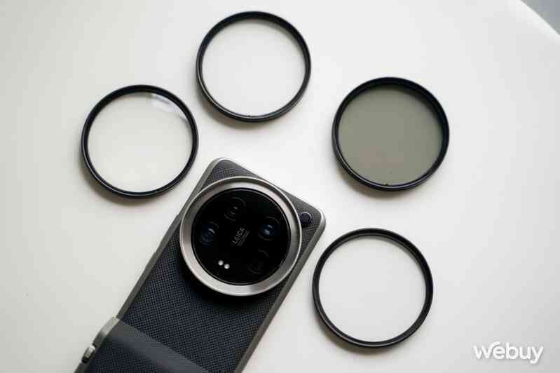 Xiaomi 14 Ultra cũng có nút chụp ảnh nhờ phụ kiện độc quyền này, tính năng và trải nghiệm khá hơn nút chụp trên iPhone 16- Ảnh 10. Xiaomi 14 Ultra cũng có nút chụp ảnh nhờ phụ kiện độc quyền này, tính năng và trải nghiệm khá hơn nút chụp trên iPhone 16- Ảnh 10.