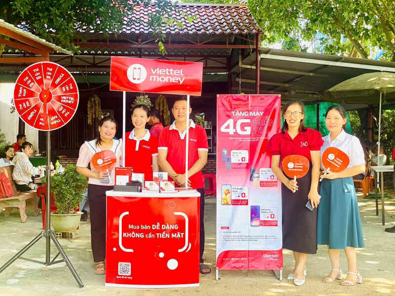 Mô hình "Cà phê công dân số" tại xã Tân Đức