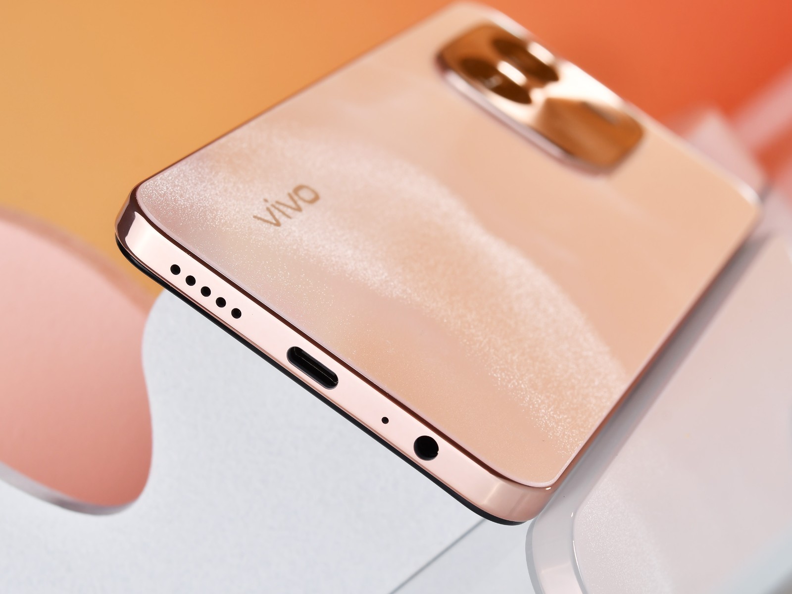 vivo ra mắt điện thoại thiết kế đẹp, màn hình 120Hz, pin khủng 6.000mAh, giá chỉ hơn 6 triệu đồng- Ảnh 2. vivo ra mắt điện thoại thiết kế đẹp, màn hình 120Hz, pin khủng 6.000mAh, giá chỉ hơn 6 triệu đồng- Ảnh 2.