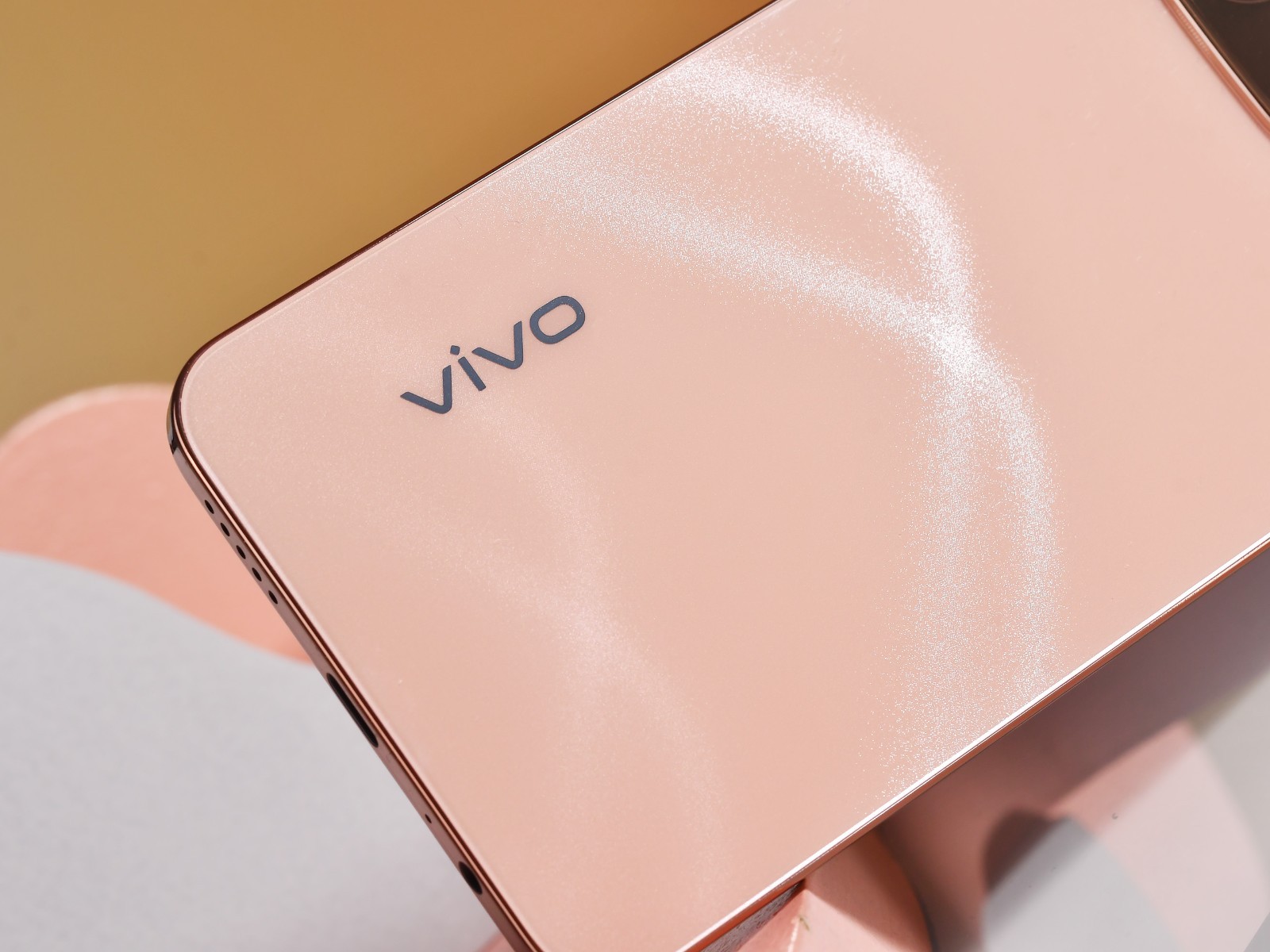 vivo ra mắt điện thoại thiết kế đẹp, màn hình 120Hz, pin khủng 6.000mAh, giá chỉ hơn 6 triệu đồng- Ảnh 4. vivo ra mắt điện thoại thiết kế đẹp, màn hình 120Hz, pin khủng 6.000mAh, giá chỉ hơn 6 triệu đồng- Ảnh 4.