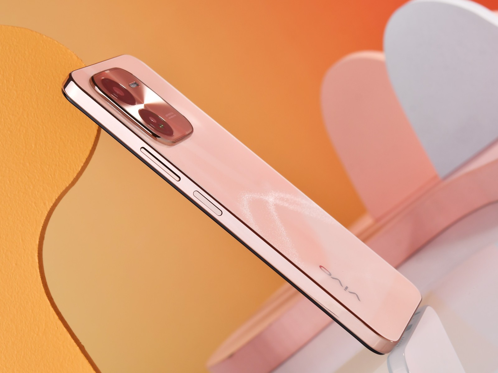 vivo ra mắt điện thoại thiết kế đẹp, màn hình 120Hz, pin khủng 6.000mAh, giá chỉ hơn 6 triệu đồng- Ảnh 10. vivo ra mắt điện thoại thiết kế đẹp, màn hình 120Hz, pin khủng 6.000mAh, giá chỉ hơn 6 triệu đồng- Ảnh 10.