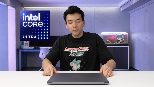 Laptop Intel này cuối cùng đã có pin "ngon" hơn Macbook đời mới